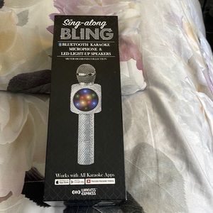Sing-along BLING Bluetooth mic & led light-up speakers w bday party cups gwp